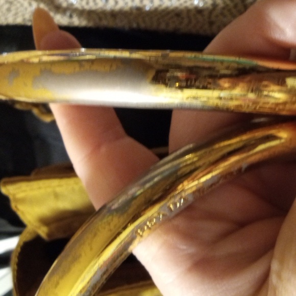 Prada bag nylon material-Call outs wear on handles - Picture 4 of 4